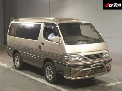 TOYOTA HIACE