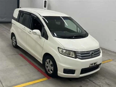 HONDA FREED SPIKE