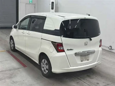 HONDA FREED SPIKE
