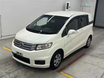 HONDA FREED SPIKE