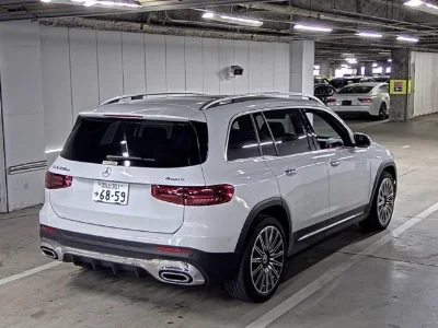 MERCEDES BENZ GLB