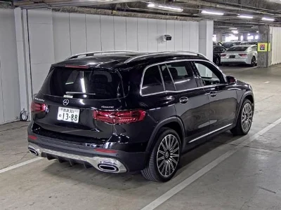 MERCEDES BENZ GLB
