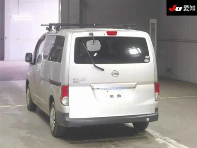 NISSAN NV200