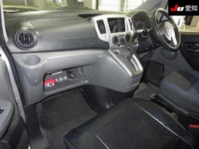 NISSAN NV200