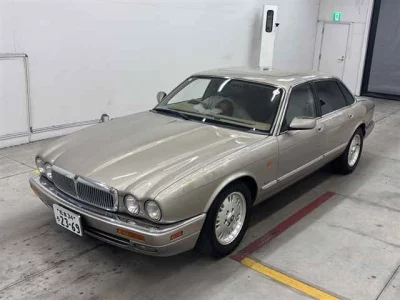 JAGUAR XJ6
