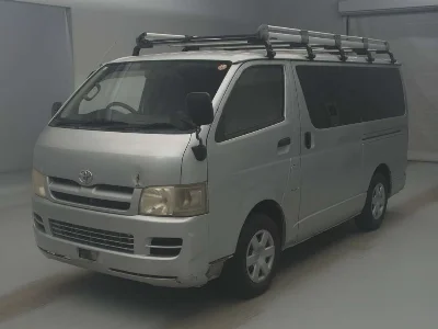 TOYOTA REGIUS VAN