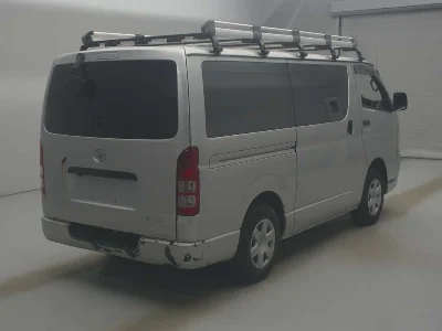 TOYOTA REGIUS VAN