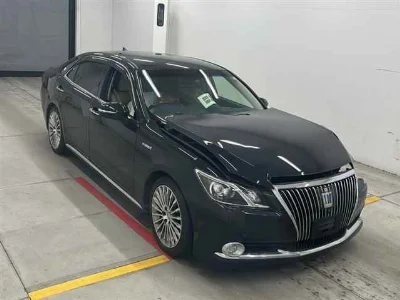 TOYOTA CROWN MAJESTA