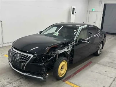 TOYOTA CROWN MAJESTA