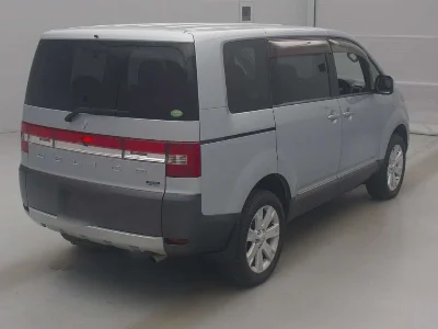 MITSUBISHI DELICA D5