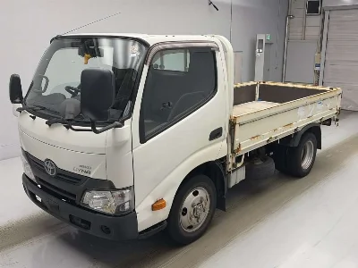 TOYOTA DYNA