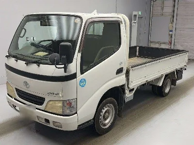 TOYOTA DYNA