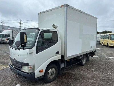 TOYOTA DYNA