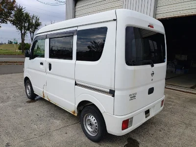 NISSAN CLIPPER VAN