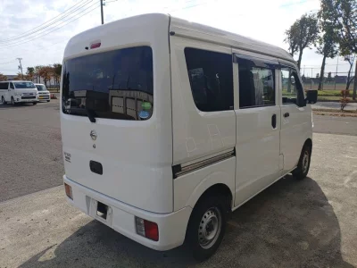 NISSAN CLIPPER VAN