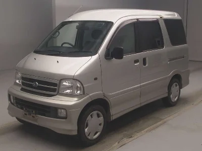 Daihatsu Atrai 7
