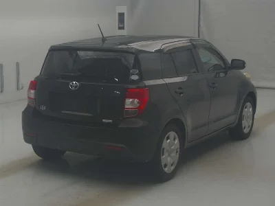 TOYOTA IST