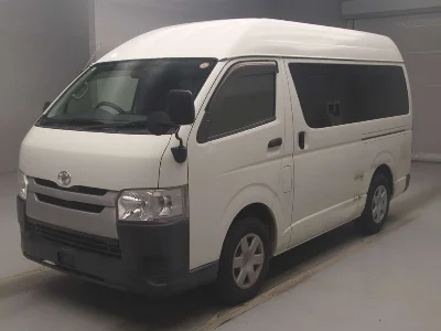 TOYOTA REGIUS VAN