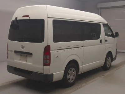 TOYOTA REGIUS VAN