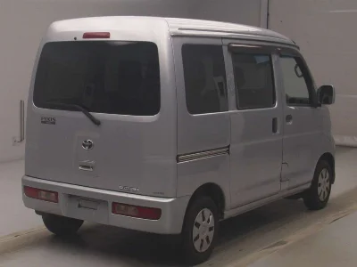 TOYOTA PIXIS VAN
