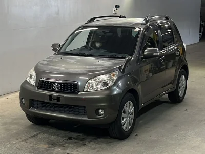 TOYOTA RUSH