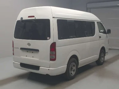 TOYOTA REGIUS VAN