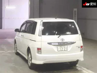 TOYOTA ISIS