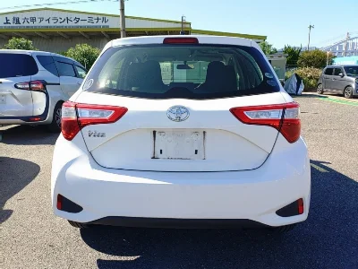 TOYOTA VITZ