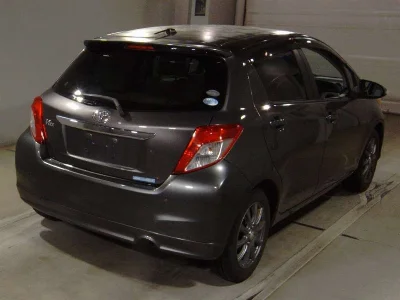 TOYOTA VITZ