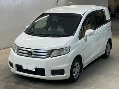 HONDA FREED SPIKE