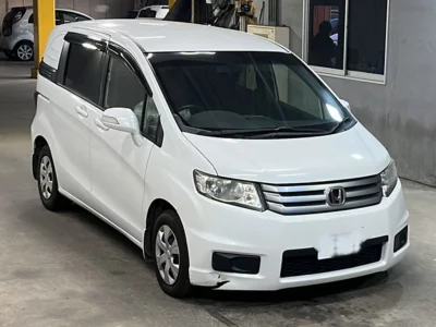 HONDA FREED SPIKE