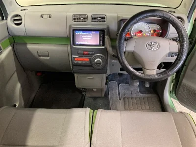 TOYOTA PIXIS SPACE