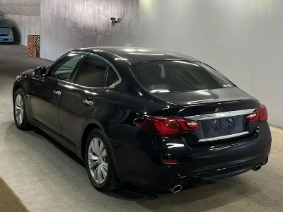 NISSAN FUGA
