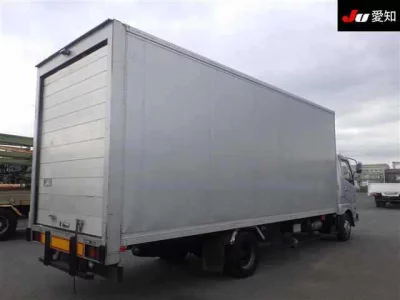 MITSUBISHI FUSO FIGHTER