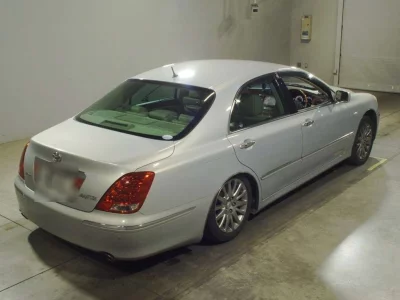 TOYOTA CROWN MAJESTA