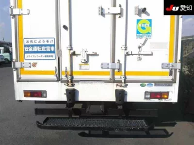MITSUBISHI CANTER