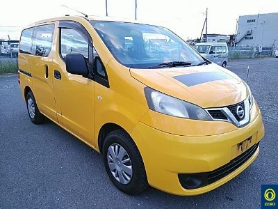 NISSAN NV200