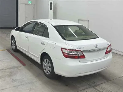TOYOTA PREMIO