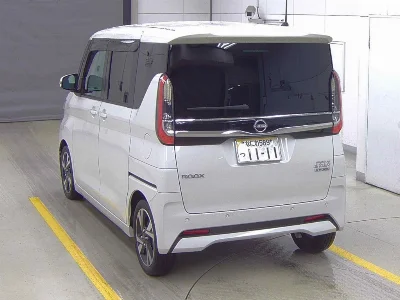 NISSAN ROOX