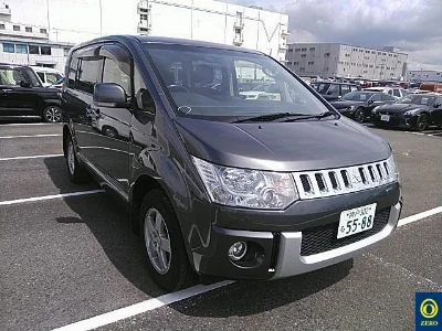 MITSUBISHI DELICA D5