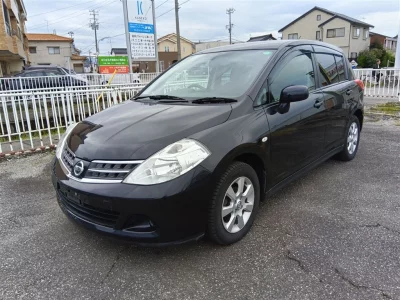 NISSAN TIIDA