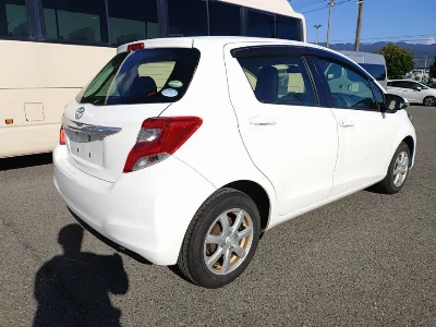 TOYOTA VITZ