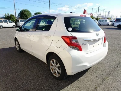 TOYOTA VITZ