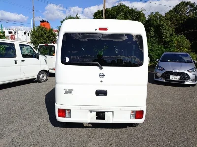 NISSAN CLIPPER VAN