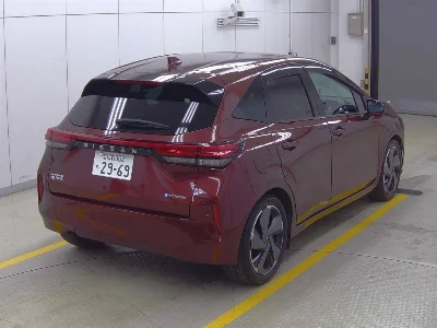 NISSAN AURA