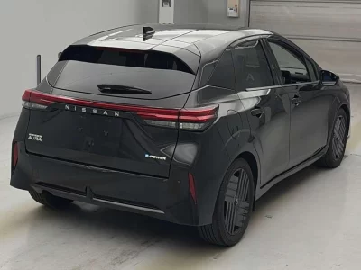 NISSAN AURA