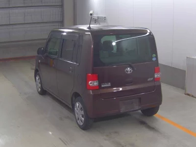 TOYOTA PIXIS SPACE