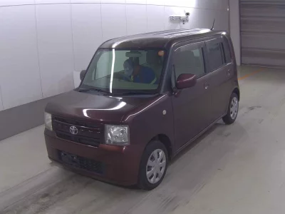 TOYOTA PIXIS SPACE