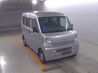 NISSAN CLIPPER VAN