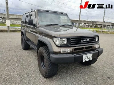TOYOTA LAND CRUISER PRADO